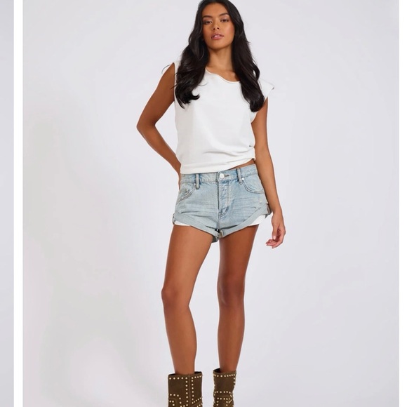 ONE TEASPOON Low-Waisted Bandit Denim Shorts (color Hendrixe) - Picture 2 of 16